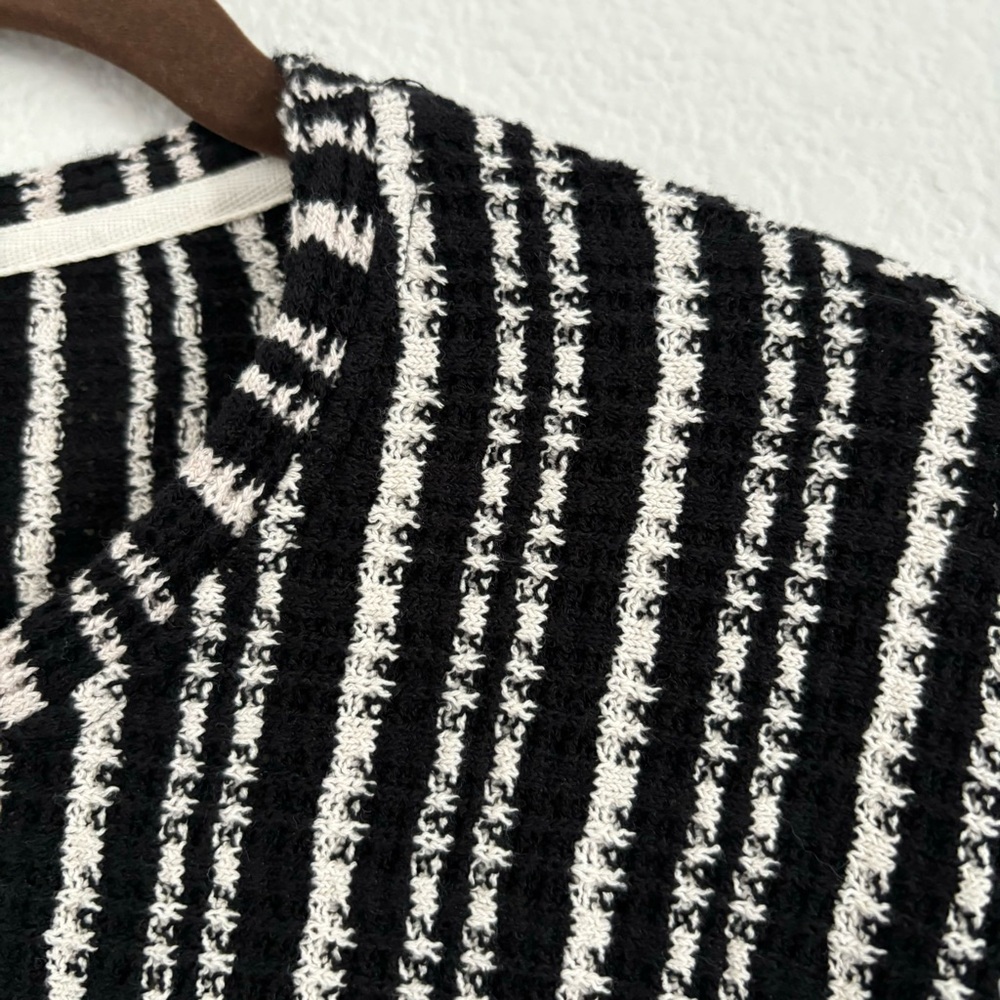 NWOT Zara Men's Size Medium Black/White Knit Crewneck Shirt - Picture 4 of 5